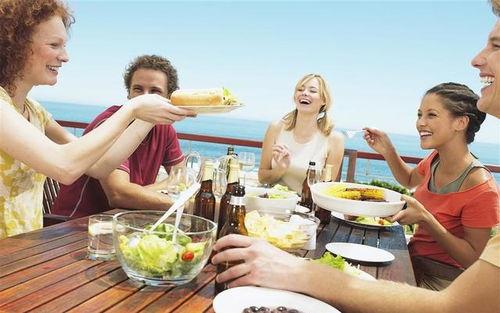 娱乐吃瓜群成都,揭秘吃瓜群里的热门话题与幕后故事 第3张 娱乐吃瓜群成都,揭秘吃瓜群里的热门话题与幕后故事 第3张